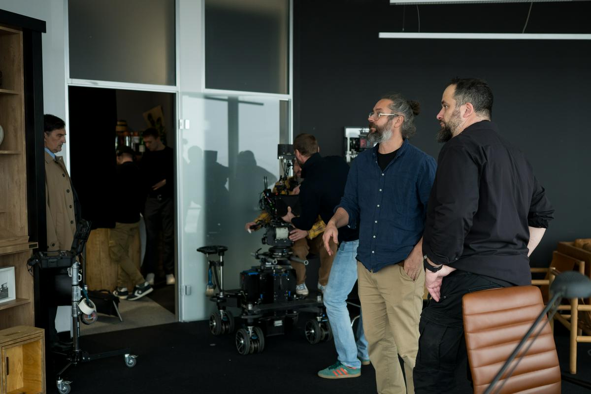 Tik pred božičem je pod okriljem TV Slovenija padla prva klapa nove miniserije Trezor