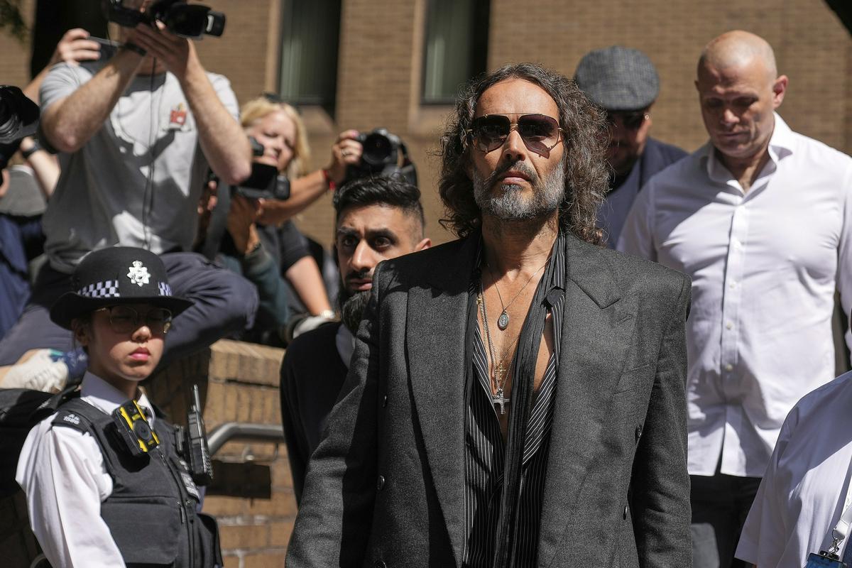 Russell Brand se sooča z novimi obtožbami