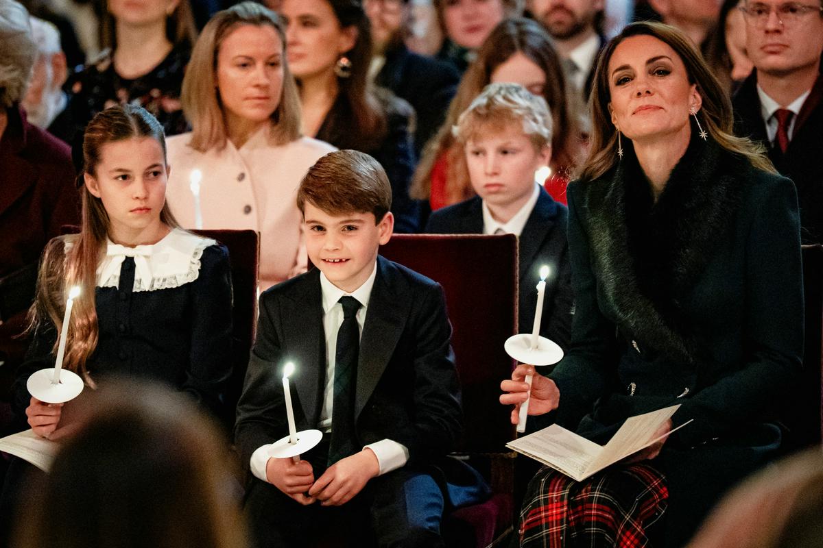 Poseben glasbeni trenutek za Catherine in Charlotte in božično sporočilo z britanskega dvora