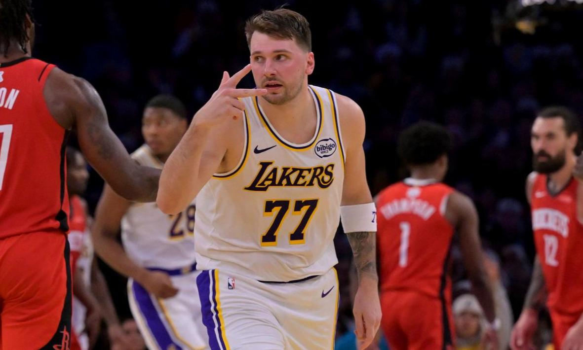 LA Lakers - Houston 74:92 (po 3. četrtini)