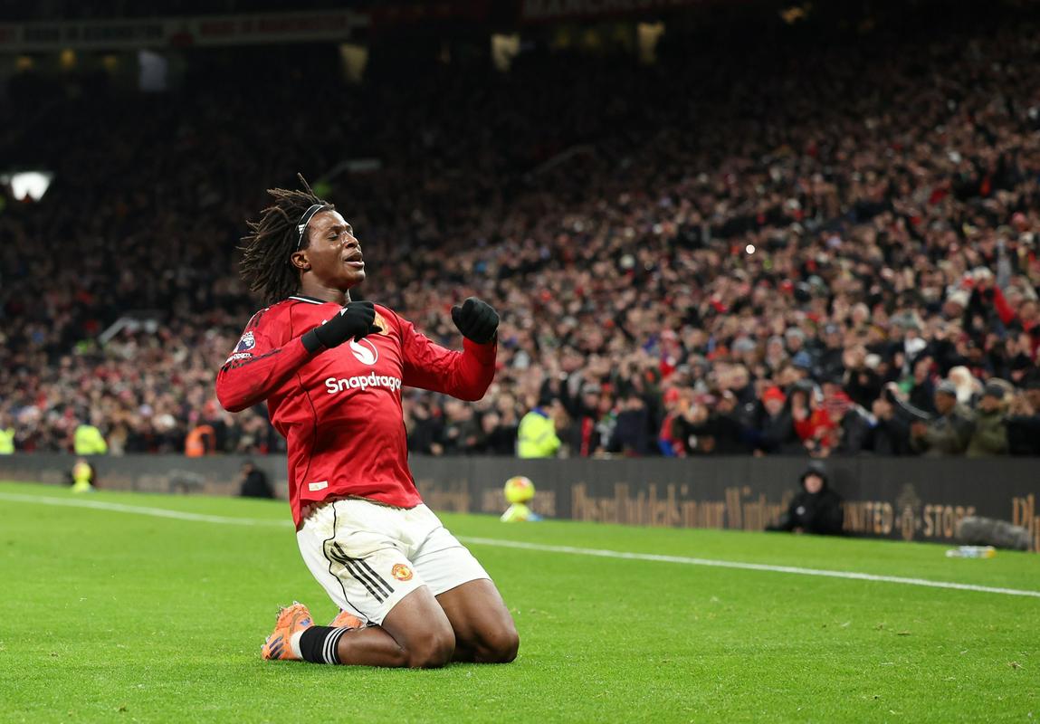 Rdeči vragi po imenitnem voleju Dorguja odbili vse nalete Newcastla