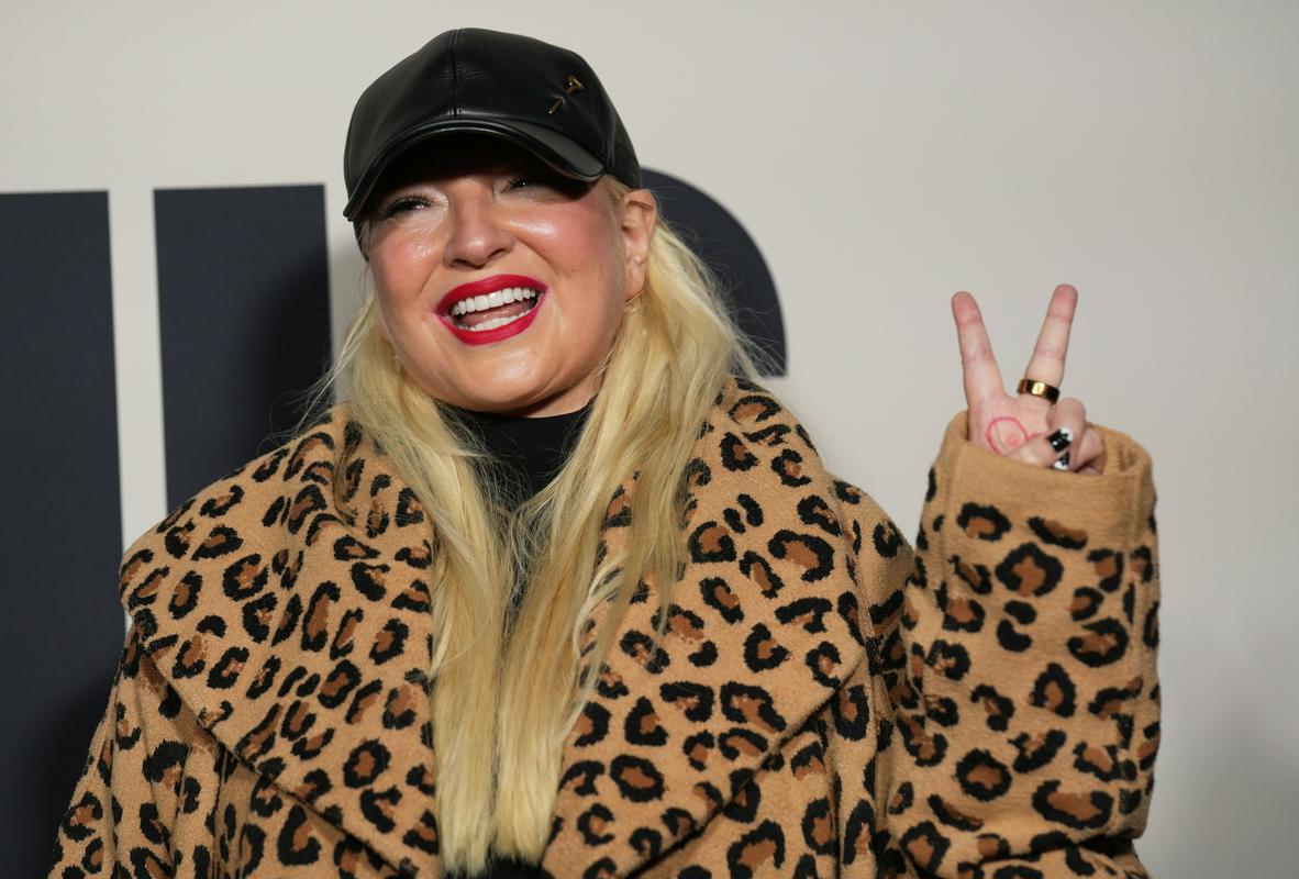 Sia na Spotifyju Mariah Carey letos vzela božično krono