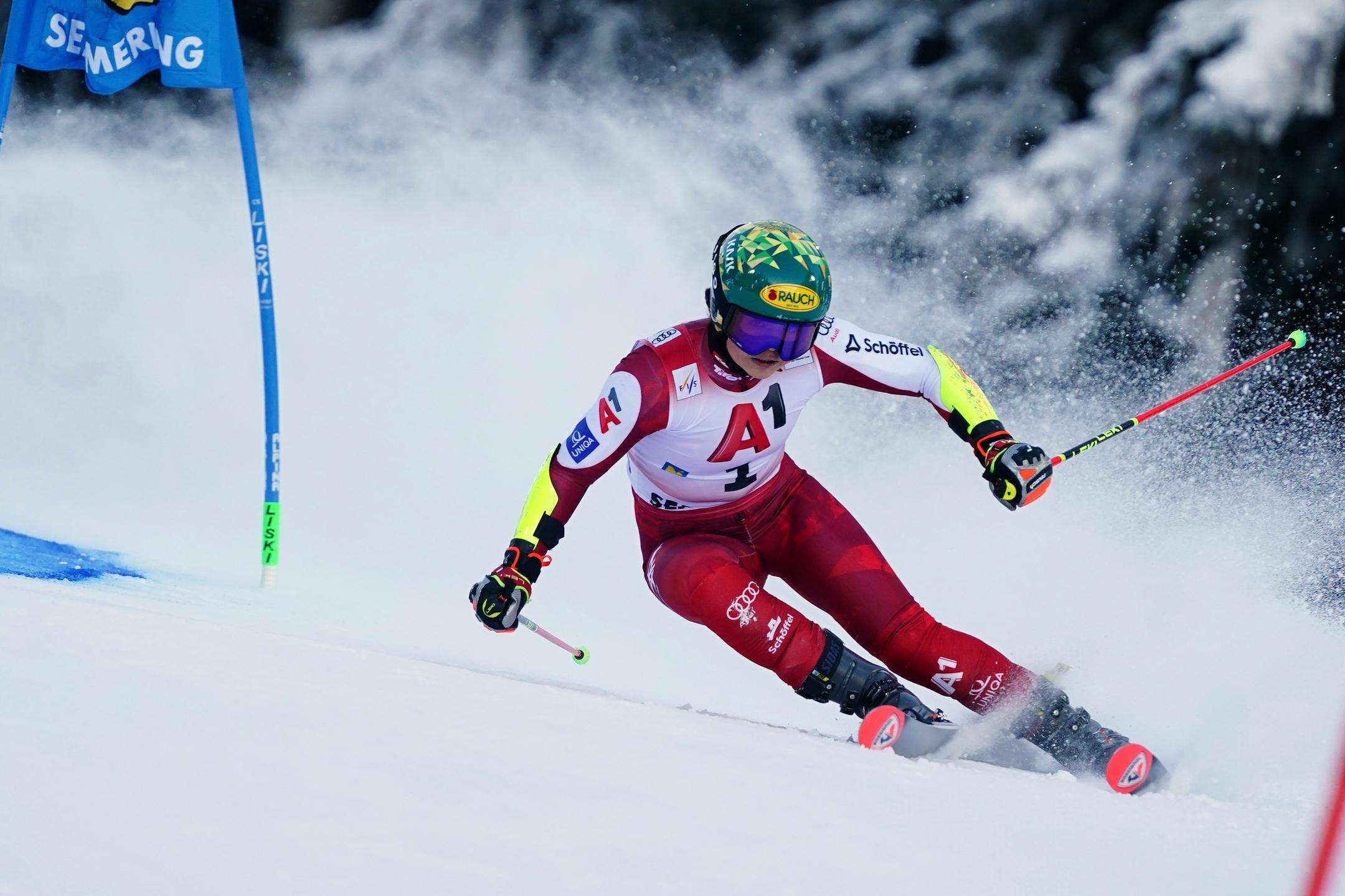 Ženski veleslalom v Äreju, ob 10.00 prva vožnja