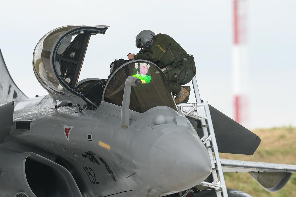 Hrvaška bo z novim letom v celoti prevzela nadzor nad lastnim zračnim prostorom