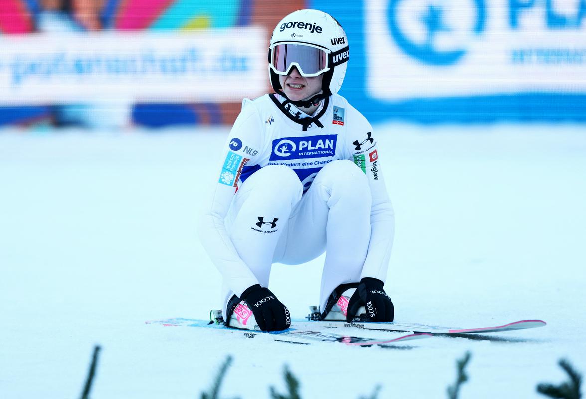 Silvestrska tekma v Garmischu ob 13.00: Nika Prevc ali Nozomi Marujama?