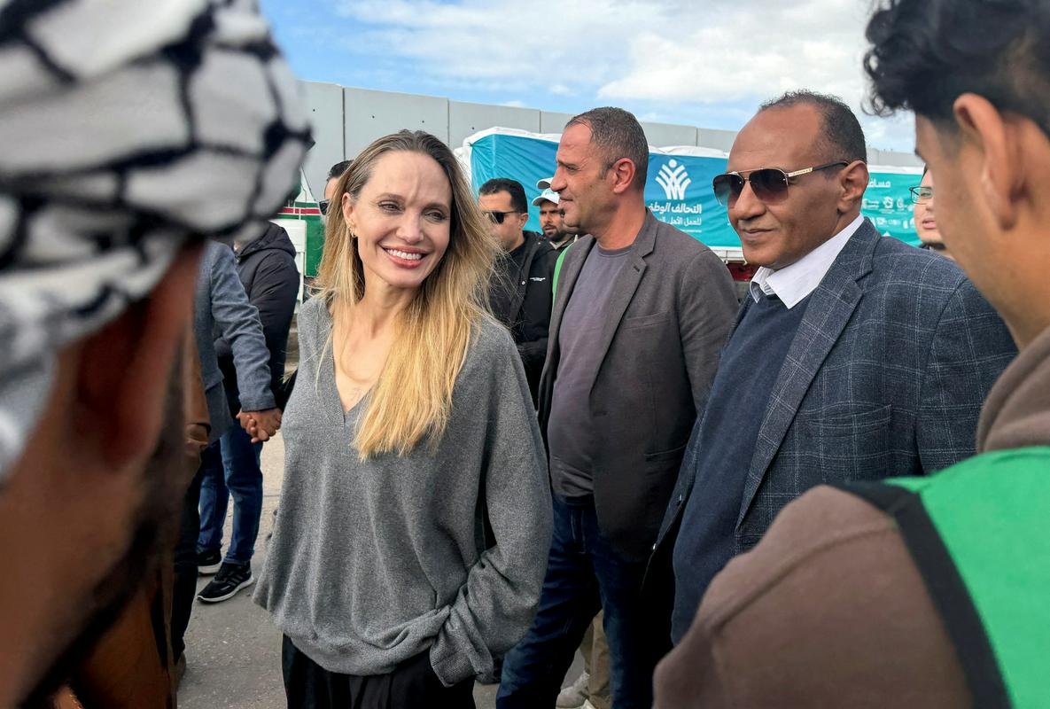 Angelina Jolie je v znak podpore Palestincem obiskala prehod Rafa