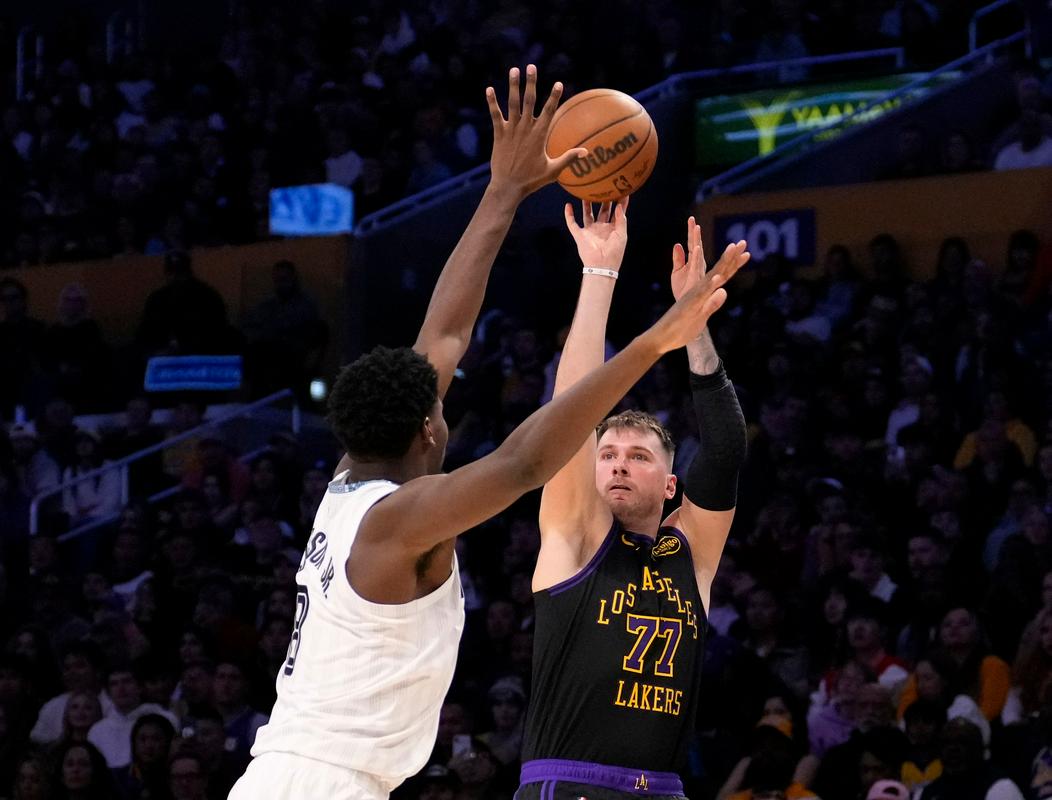Ob 3.30: Los Angeles Lakers – Memphis