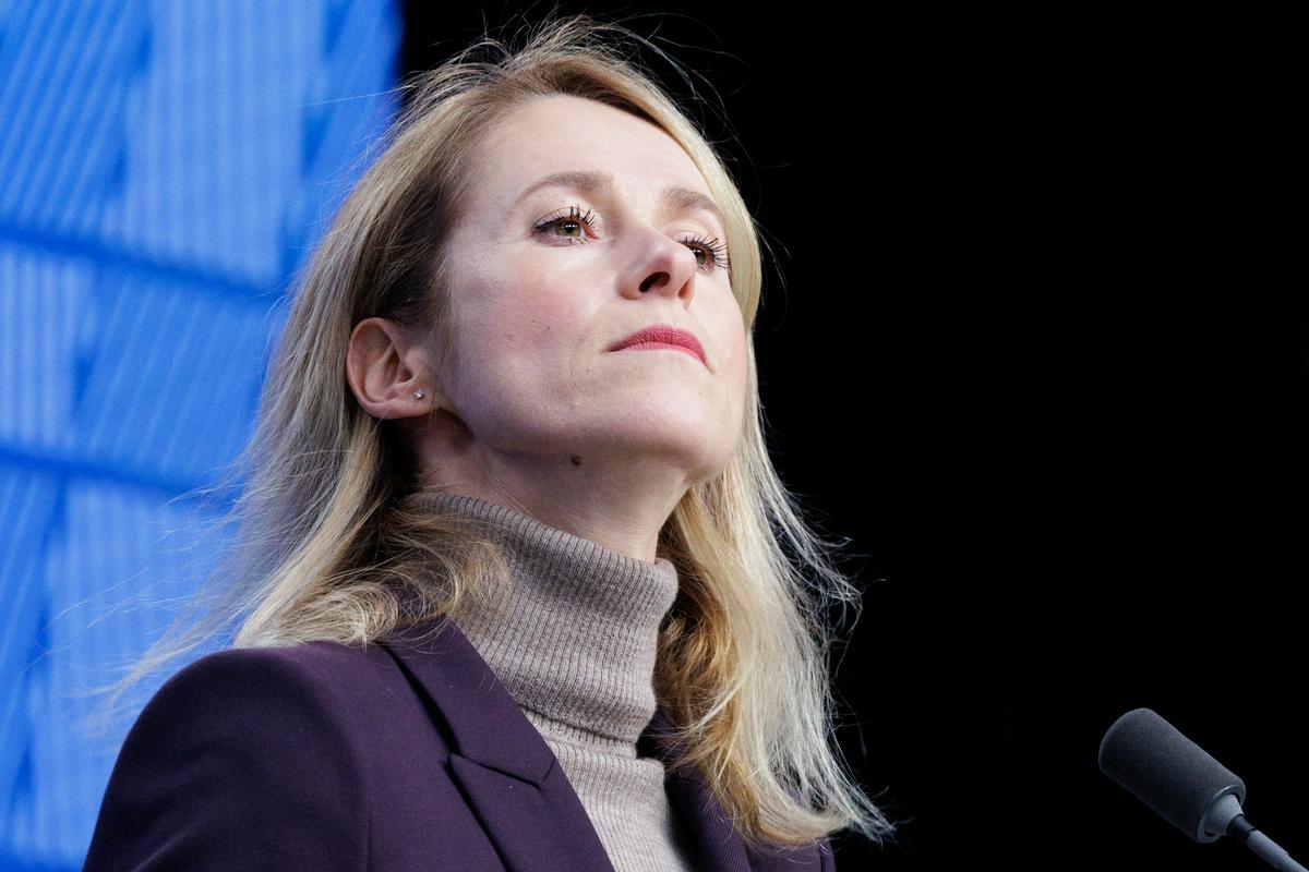 EU sporoča, da je potrebno spoštovati mednarodno pravo in voljo venezuelskega ljudstva