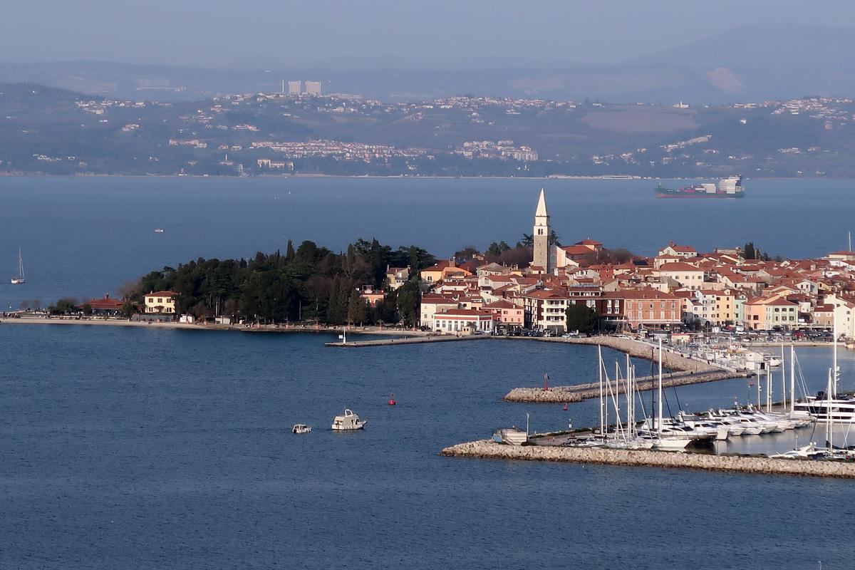 Izola rast vse bolj gradi na mesecih izven poletne konice