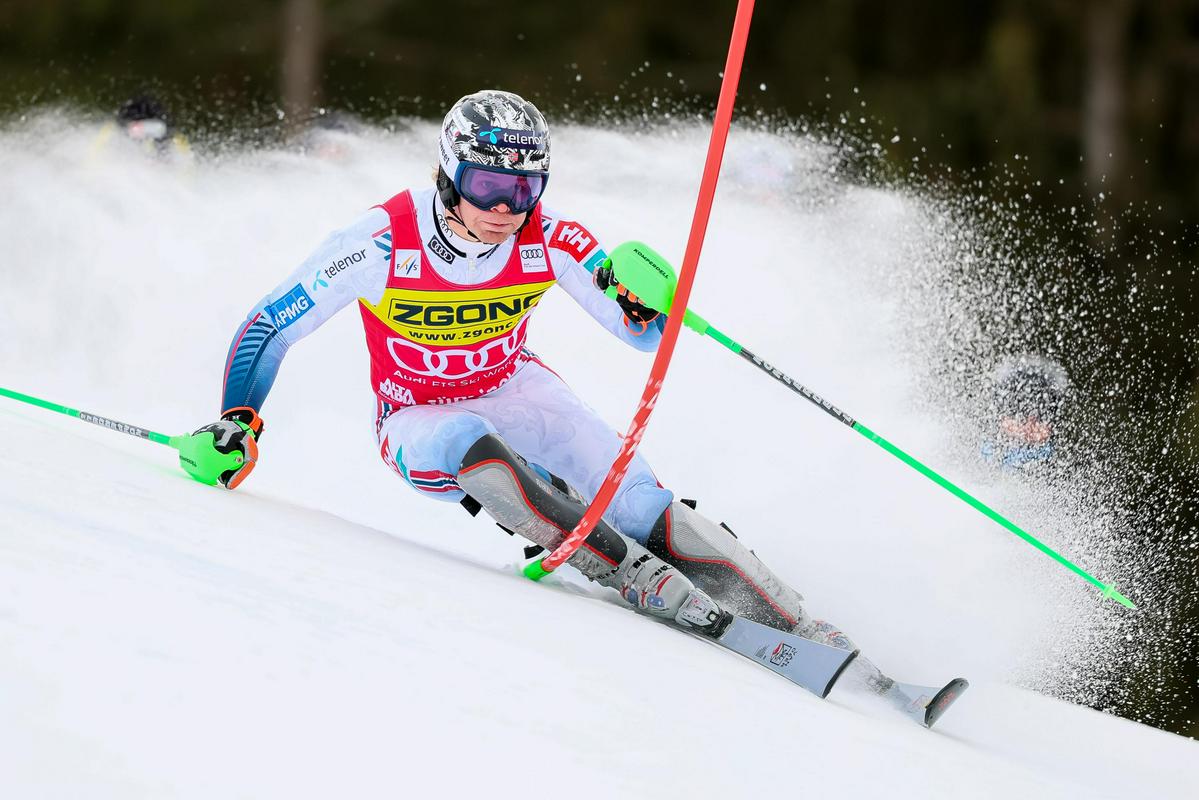 Madonna ob 18.00 odpira slalomski mesec