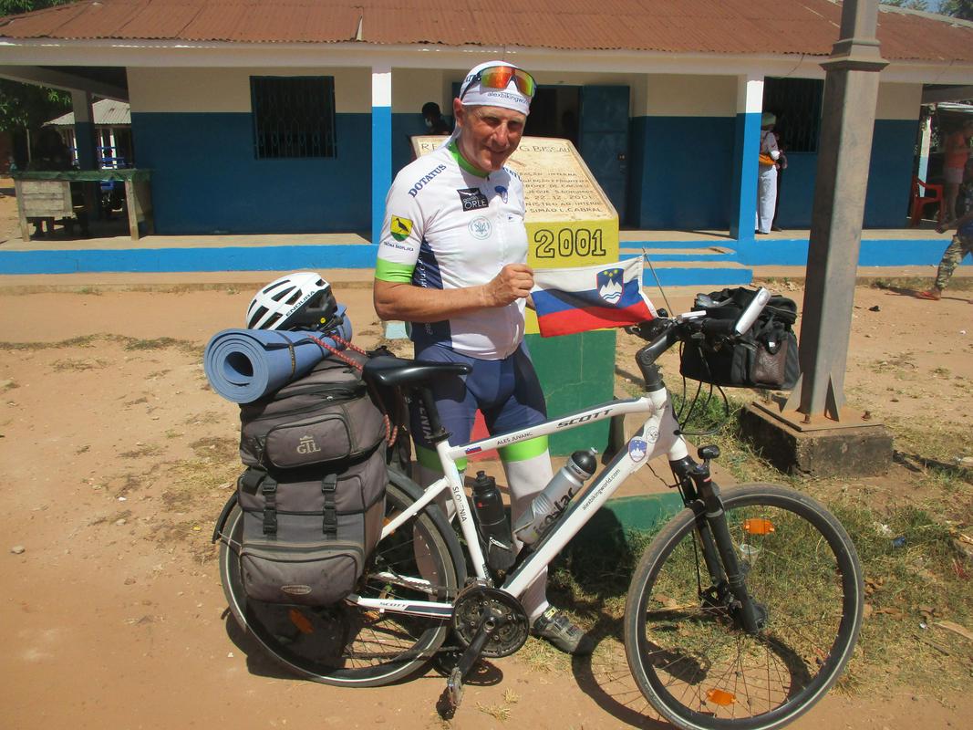 S kolesom obiskal 100 držav: "V vsaki sem prekolesaril vsaj 100 kilometrov in vsaj enkrat prespal"