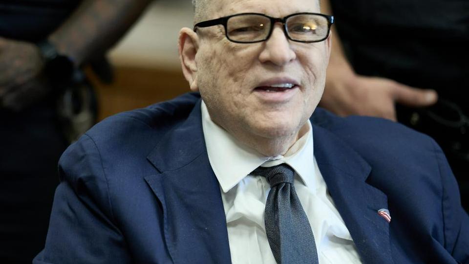 Sodnik zavrnil prošnjo Harveya Weinsteina za novo sojenje
