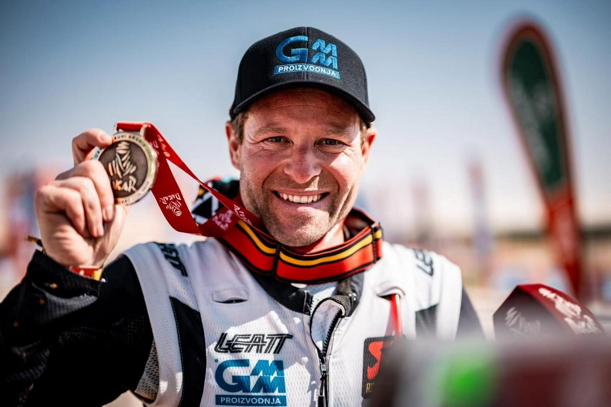 Toni Mulec na peti etapi do 10. mesta, Sanders v vodstvu