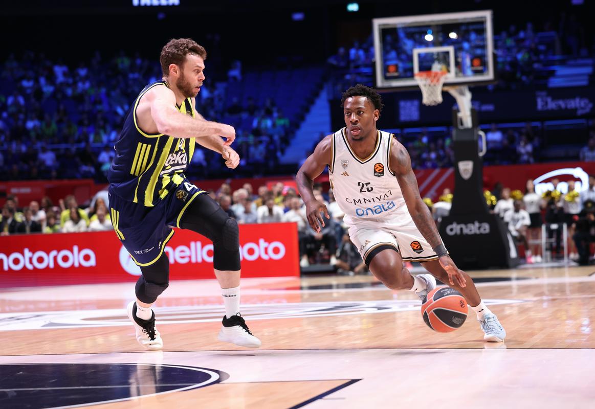 Dubaj prekinil serijo štiri zaporednih zmag evropskih prvakov