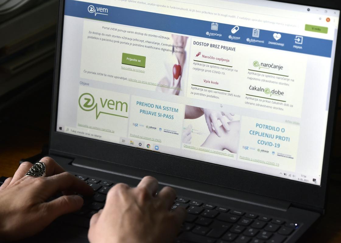 Komunikacija z zdravnikom se postopoma seli v aplikacijo zVEM. Možni tudi telefonski klici.