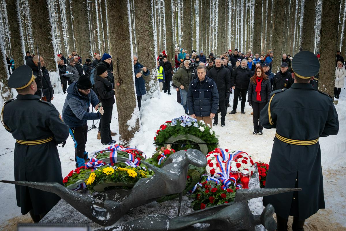 Golob na Osankarici: Ostanimo pokončni in uprimo se normalizaciji sovraštva