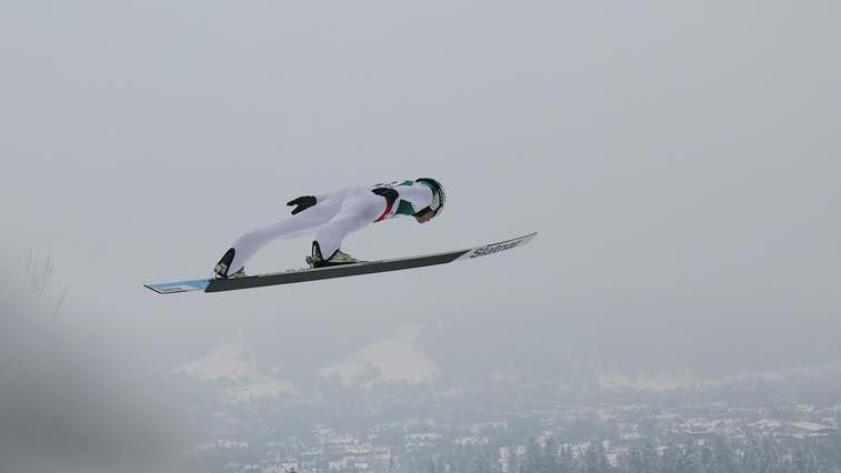 Slovenija po polovici tekme na tretjem mestu