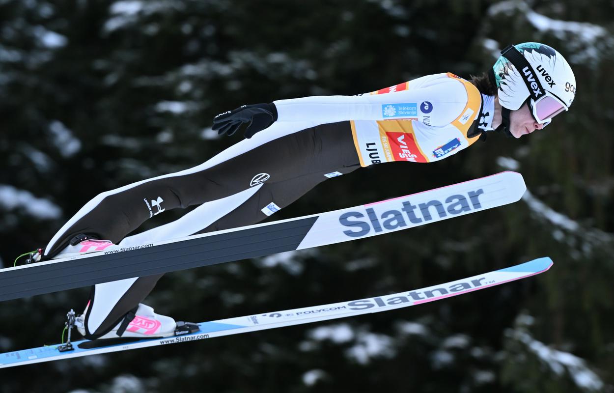 Nika Prevc po nadaljevanje zmagovitega niza