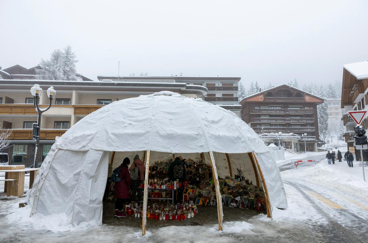 Lastnik bara v Crans-Montani: Vhod za osebje zaklenjen od znotraj
