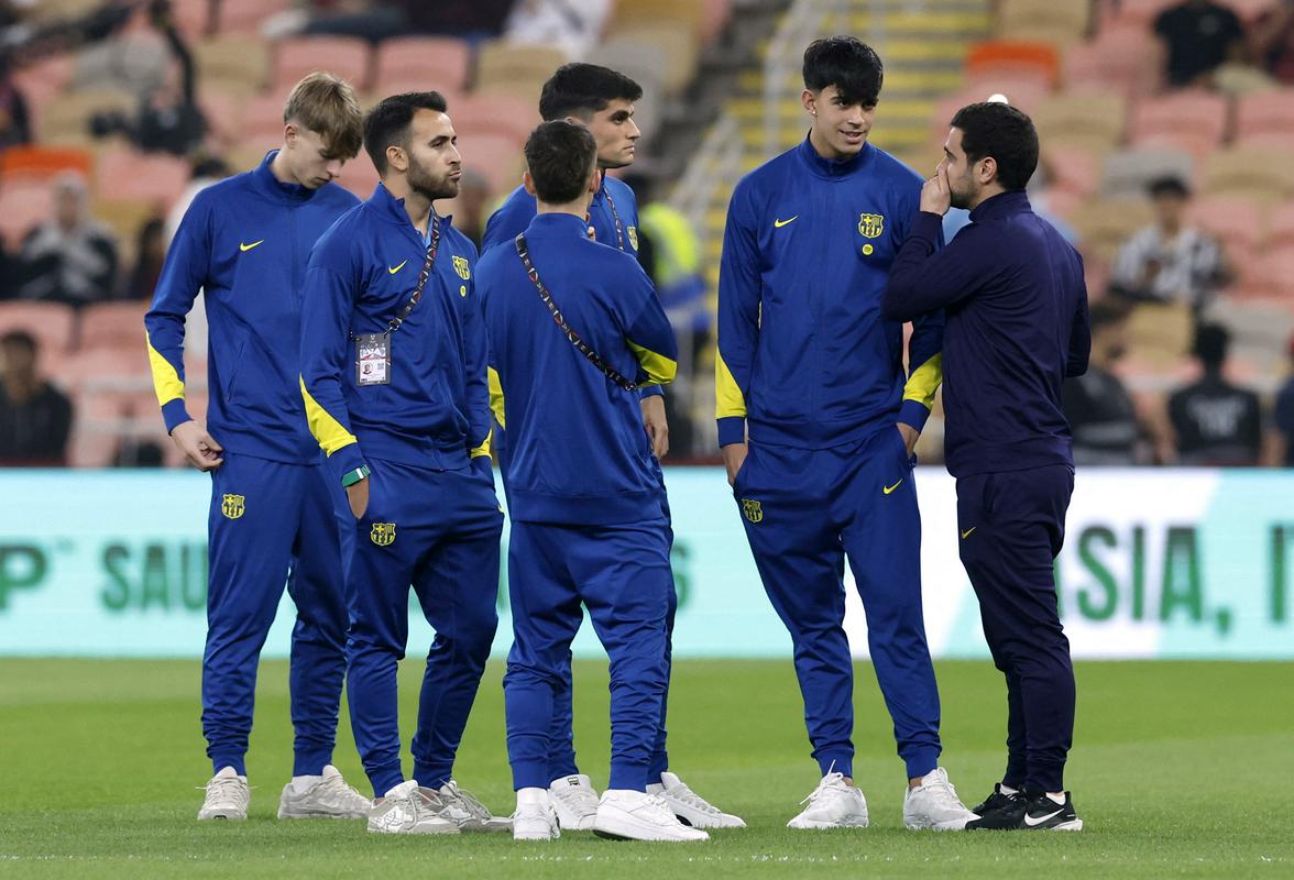 Ob 20.00: Barcelona − Real Madrid (začetni postavi)