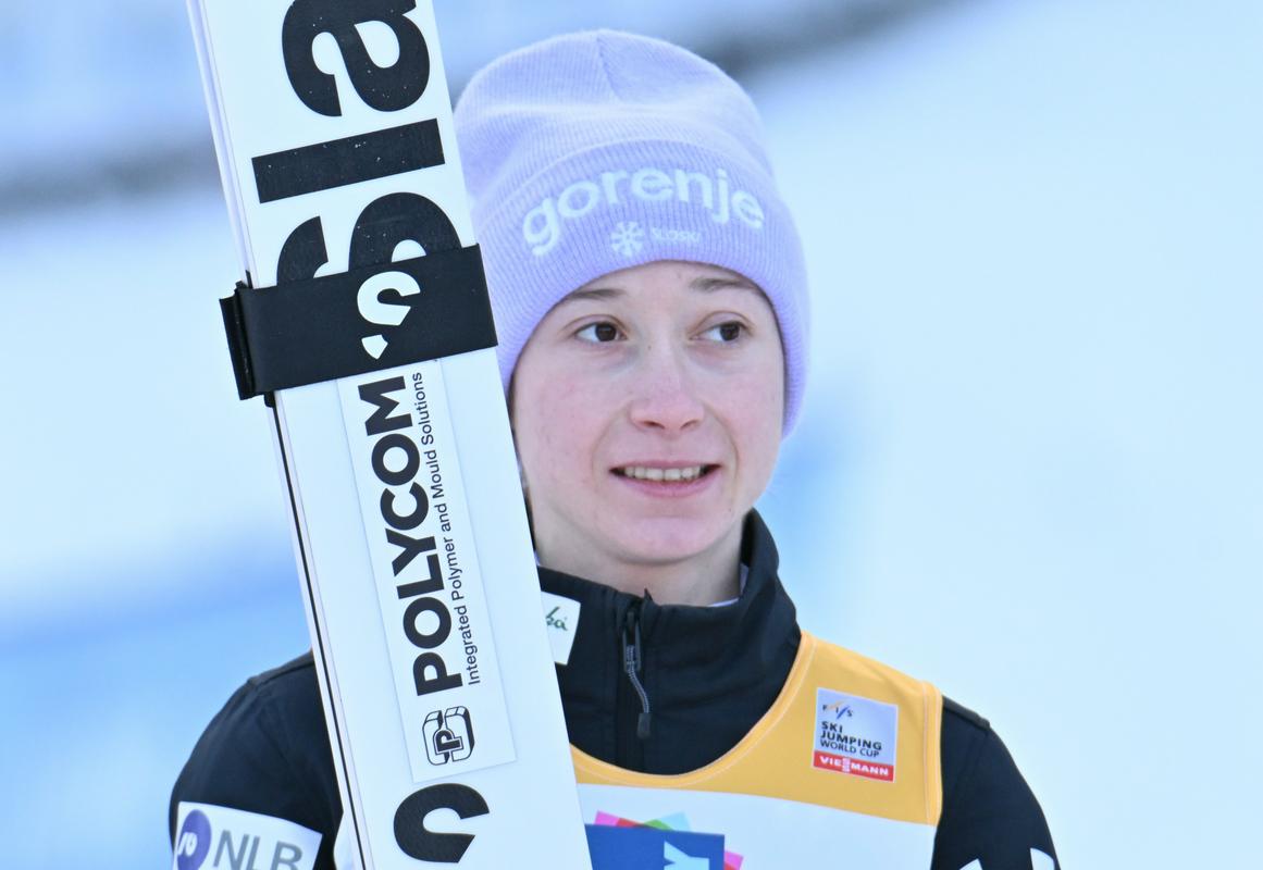 Nika Prevc na prvem treningu Predazza najboljša