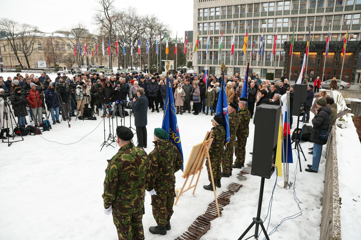 Peterle: Imamo dve Sloveniji, ki se ne poslušata. Najti moramo slovenski skupaj.