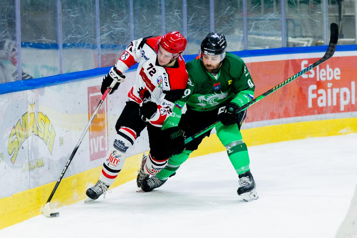 Olimpija odprla finale s petardo v Tivoliju