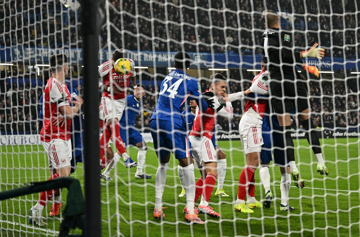 Arsenal do gola prednosti v londonskem obračunu s Chelseajem
