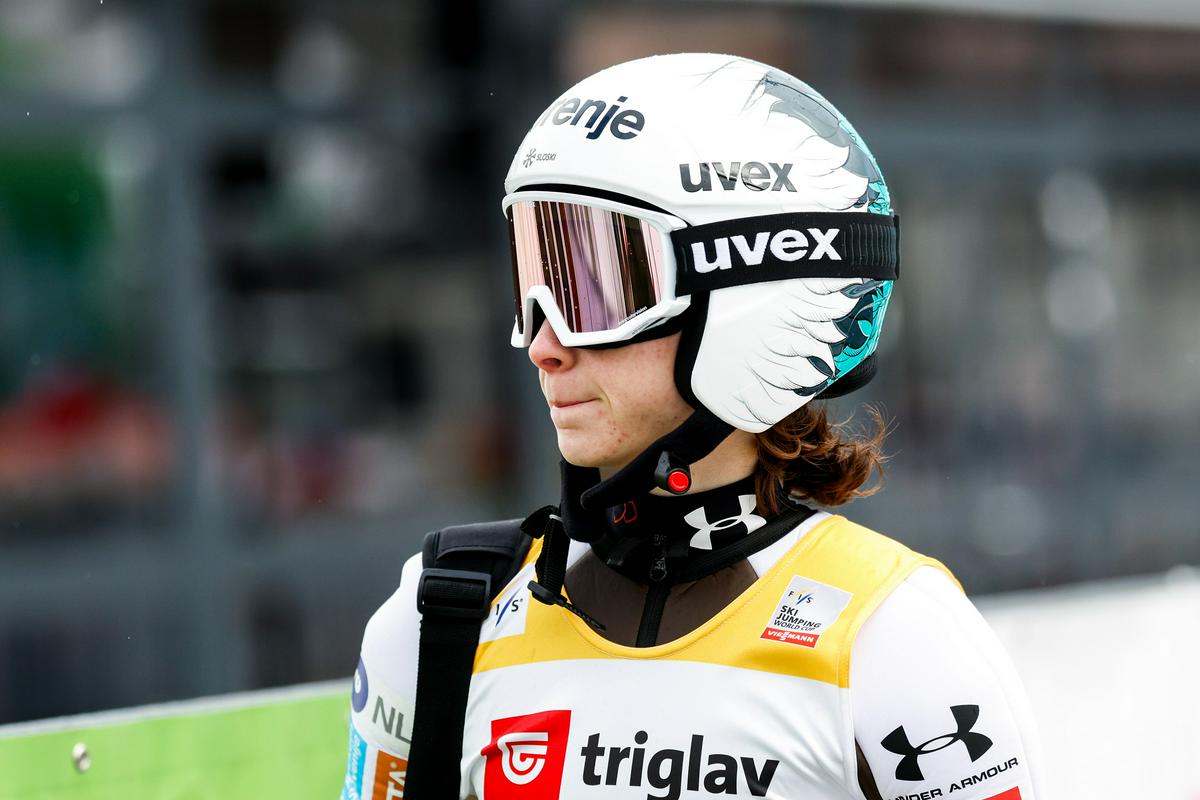 Nika Prevc na Kitajskem daleč najboljša v obeh serijah treninga