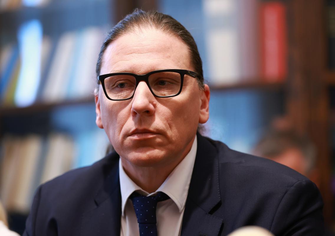 Jug: UKC Ljubljana nikoli ni odganjal strokovnjakov