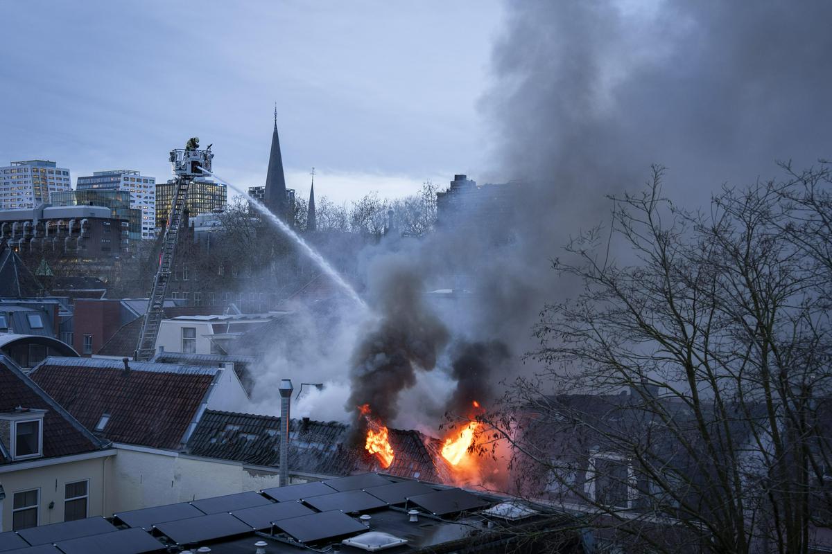 Eksplozija v Utrechtu. Poškodovani najmanj štirje ljudje, več stavb se je zrušilo.