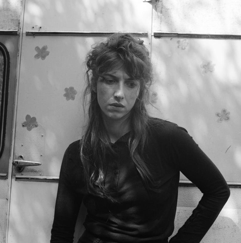 Aldous Harding prvič prihaja v Ljubljano