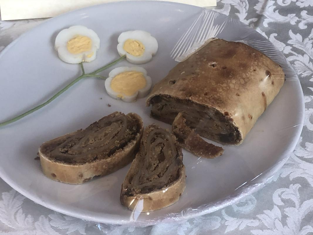 Razstava štrukljev iz vlečenega, kvašenega in drugih vrst testa očarala z 69 okusi