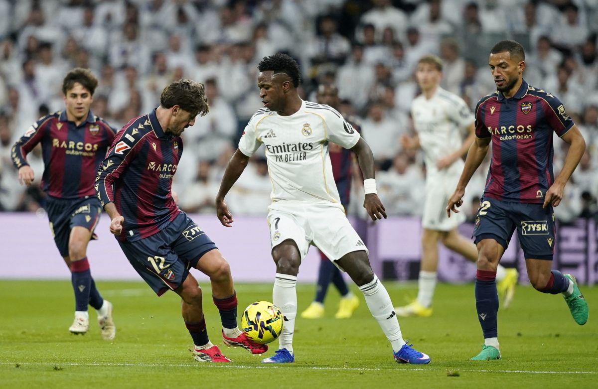 Mbappe pozval navijače, naj ne žvižgajo Viniciusu