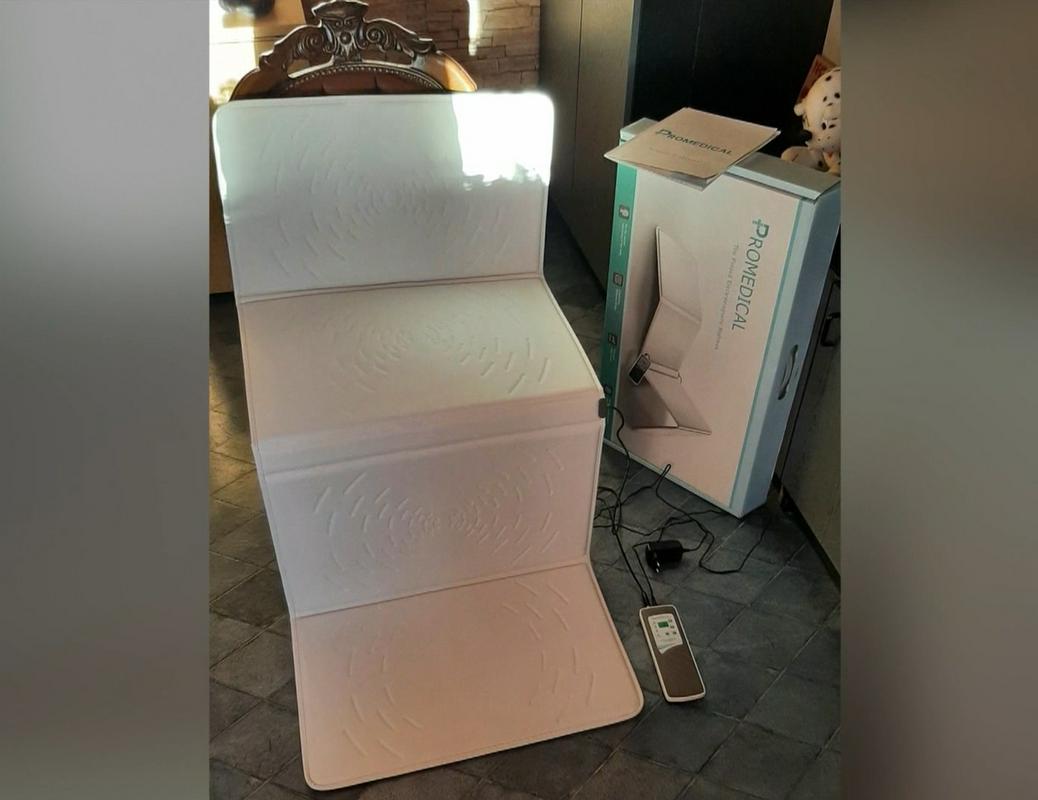 Najprej jih prepričajo, da niso zdravi, nato jim prodajo "elektromagnetne blazine"