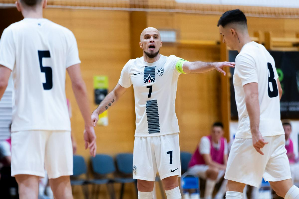 Ob 20.30: Slovenija - Španija