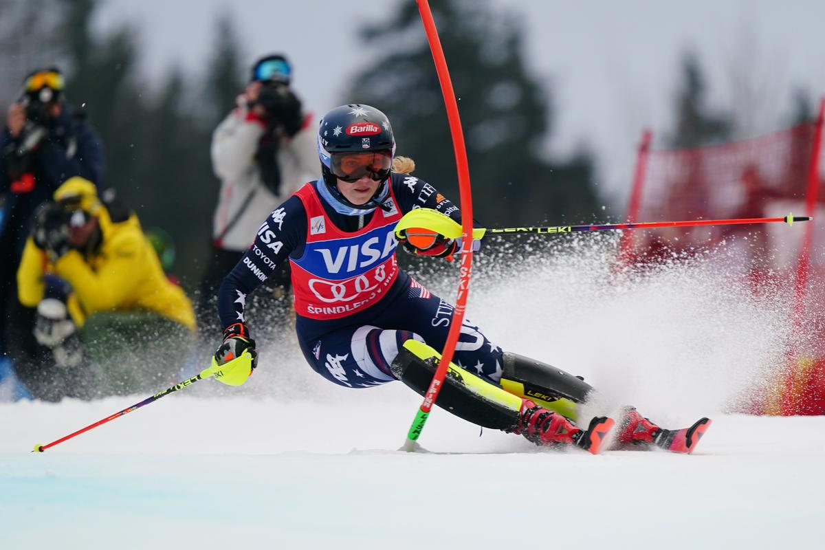 Shiffrin že po prvem slalomu vodi z več kot sekundo prednosti