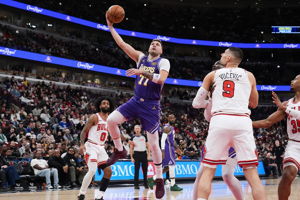 Chicago - Los Angeles Lakers 89:104 (po 3. četrtini)