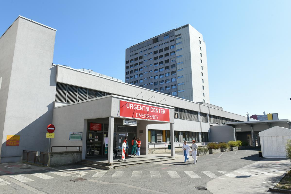 Urgence po Sloveniji se spopadajo z gnečo, po državi se že vspostavljajo satelitski urgentni centri