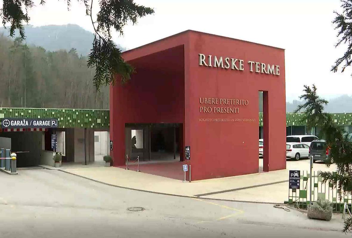 Svingersko druženje v Rimskih termah ni zmotilo tamkajšnjih krajanov