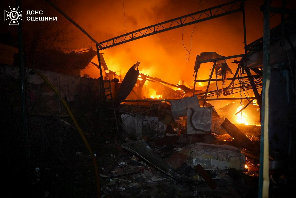 Iz Kijevske oblasti poročajo o najmanj dveh smrtnih žrtvah novih ruskih napadov