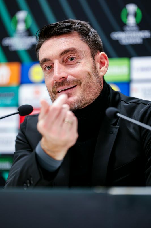 V Nemčiji prepričani, da Riera prihaja v Frankfurt