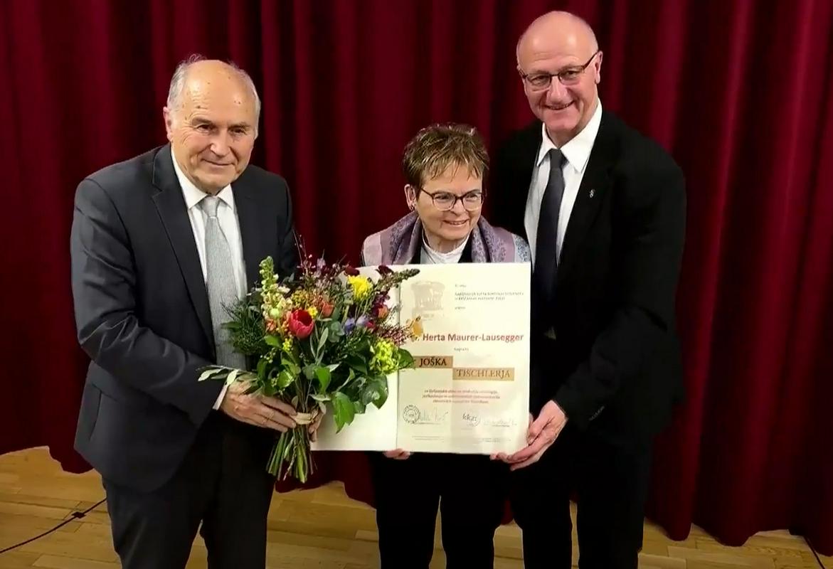 Tischlerjeva nagrada za etnologinjo in slavistko Herto Maurer Lausegger, ki "dviga skrite zaklade"