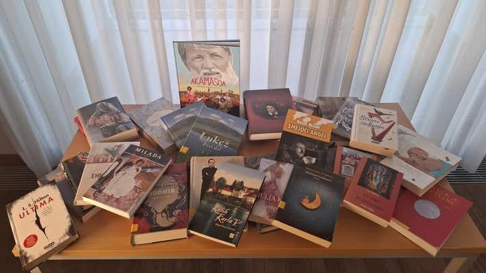 Slovenski zaporniki na Hrvaškem želijo brati: karlovaška knjižnica donirala knjige v slovenščini