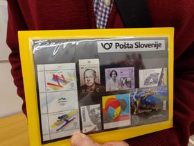 Deset znamk, ki so izšle 30. januarja 2026 v seriji Ljubezen. Foto: Tanja Mojzer