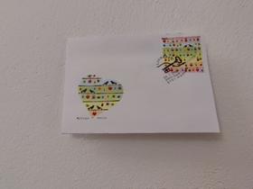 Osnutki poštnih znamk, nastali na delavnici Pionirskega doma Foto: Tanja Mojzer