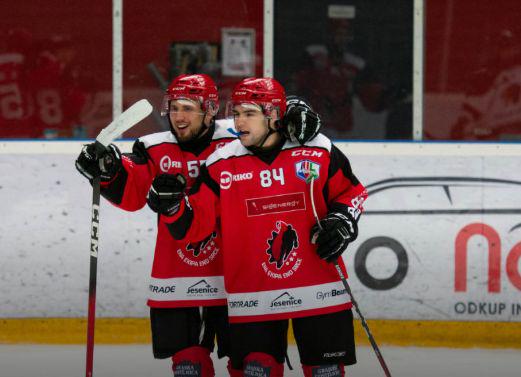 Slivnik s hat-trickom zagotovil Jeseničanom zmago za konec rednega dela