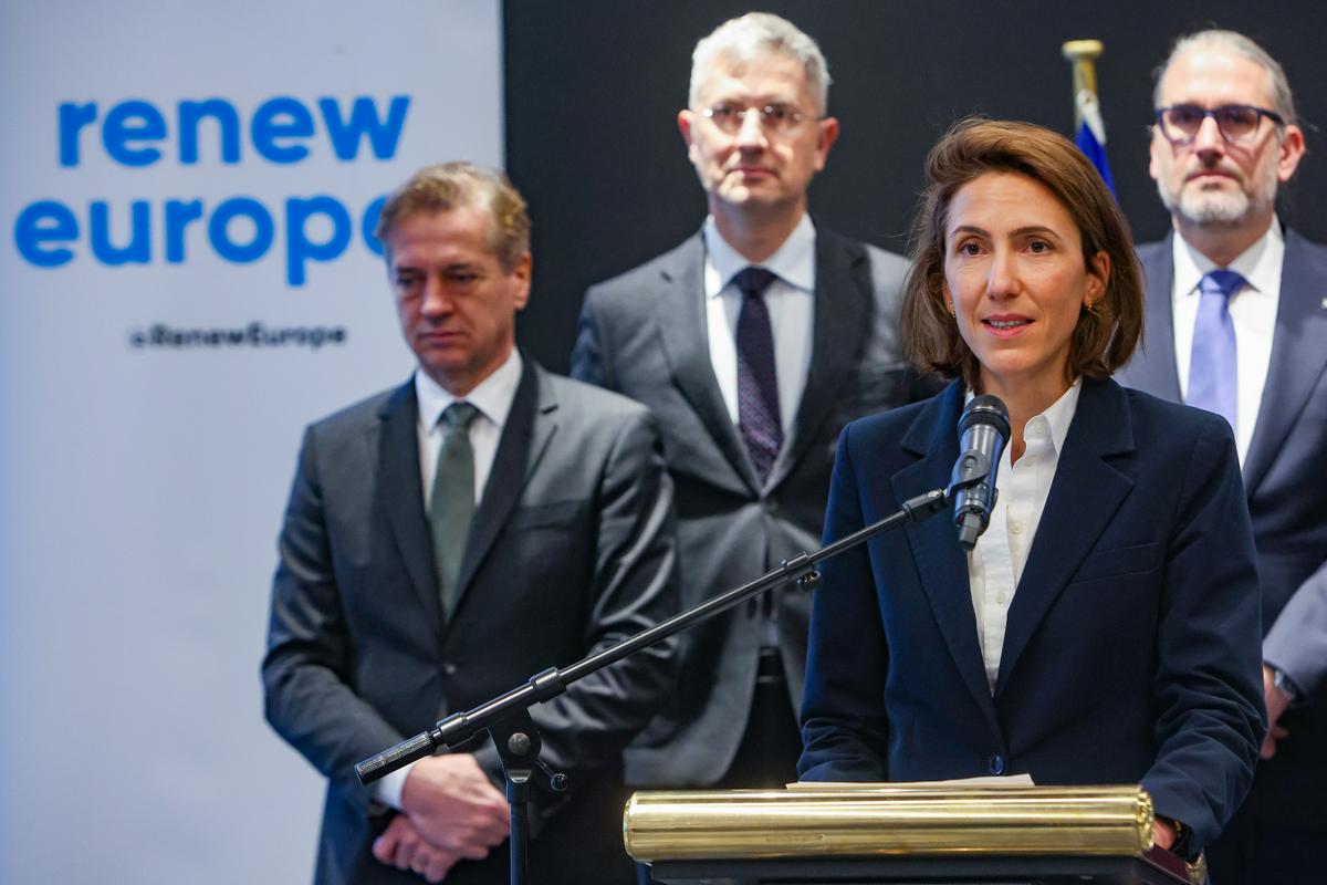 Hayer ob obisku Ljubljane: "Trumpova zaveznika Janša in Orban morata biti na volitvah poražena"