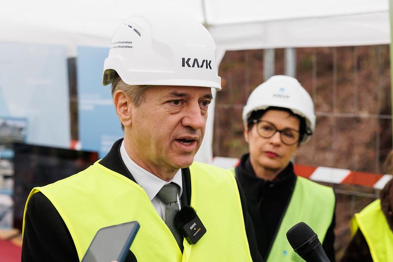 Predstavniki vlade ob regijskem obisku Koroške izrazili zadovoljstvo s potekom obnove po poplavah