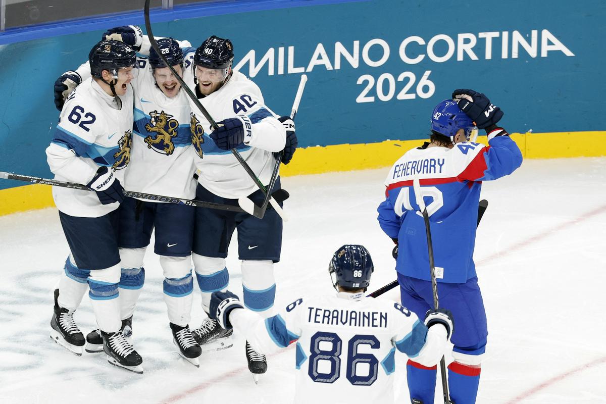 Uvodna tekma turnirja: Slovaška – Finska 1:1 (po 2. tretjini)
